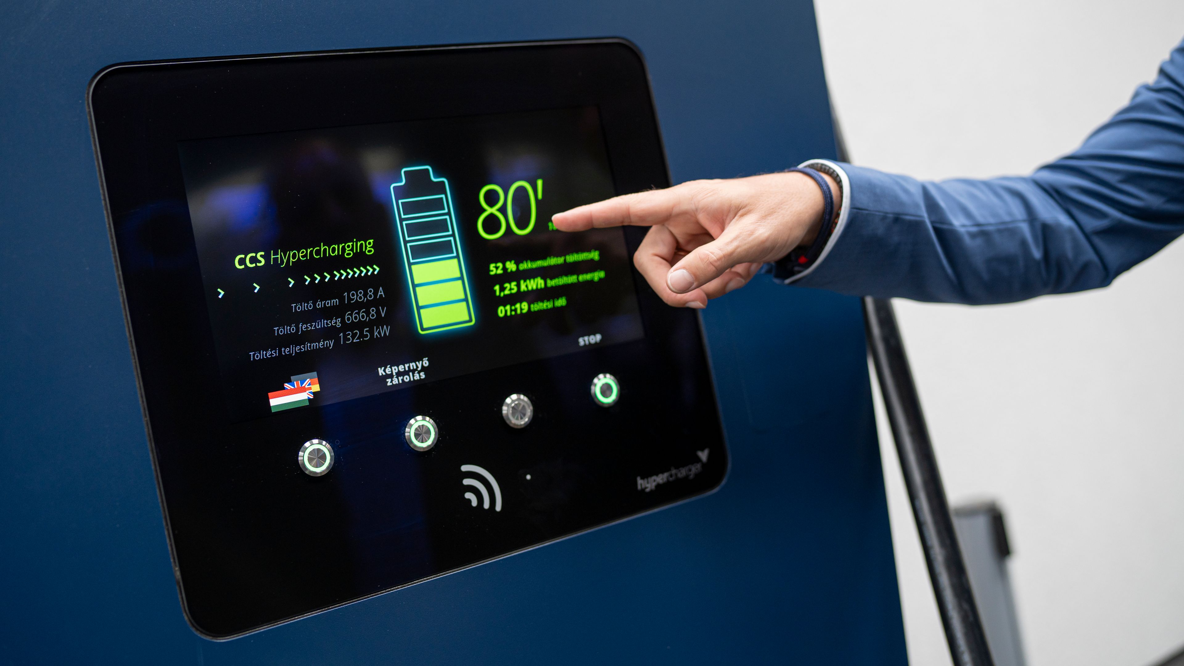 Display of a POWER Charger HYC 150 charging station