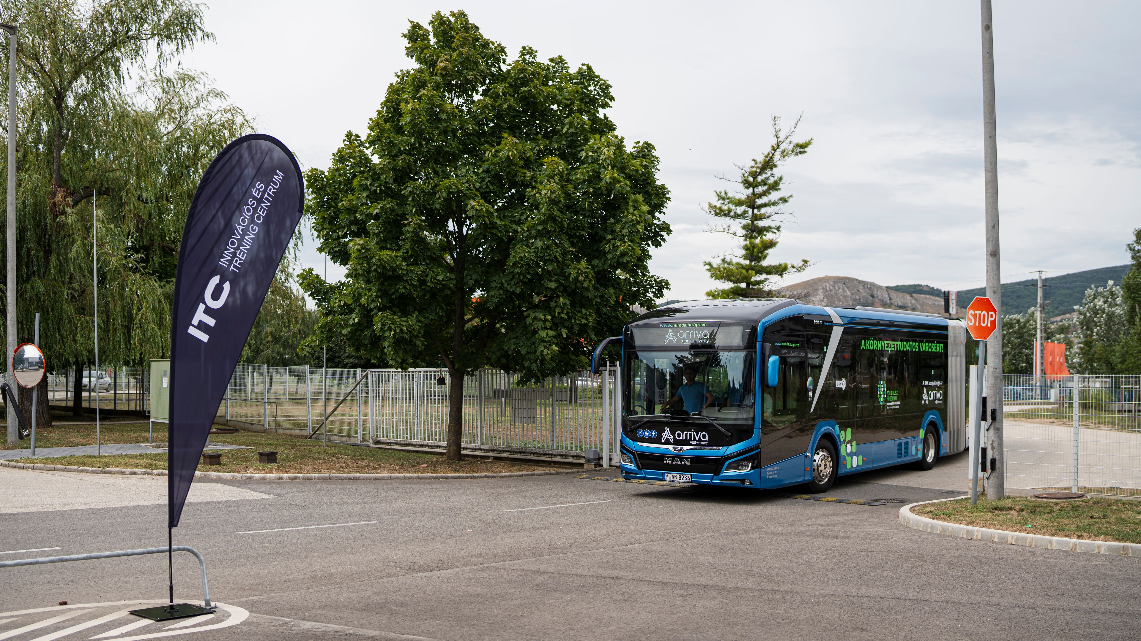 Arriva e-bus driving