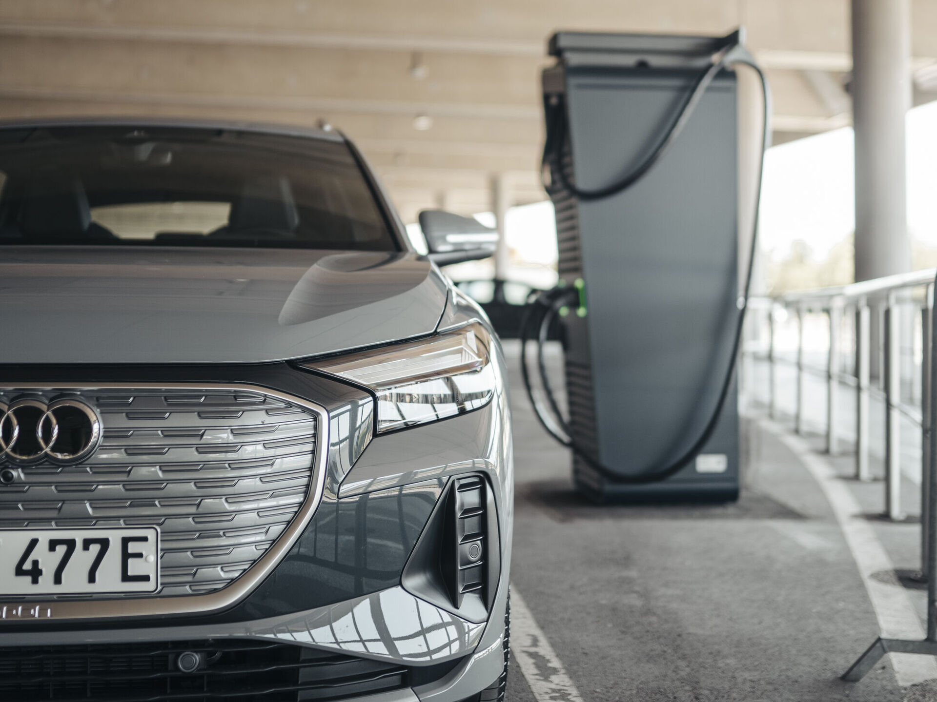 POWER Charger from MOON with cable management system charges an audi
