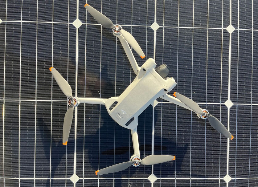MOONSpection Drone on photovoltaic system